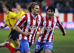 Pro Juventus je Forlán moc drahý