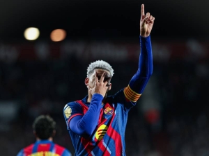 Dojemný návrat kapitána do sestavy: Araújo vystřelil Barceloně postup nad Albacete a děkoval Flickovi