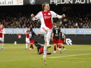 Sportovní ředitel Barcelony našel v Ajaxu nový klenot. O belgickou kometu svedou Katalánci souboj s Arsenalem