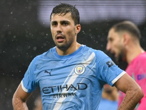 Rodri obviněn FA. Bouře po Tottenhamu, Manchester City znovu řeší rozhodčí