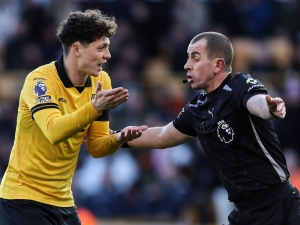Ladislav Krejčí byl vyloučen a Wolves znovu prohráli. Byla druhá žlutá během 3 minut oprávněná?