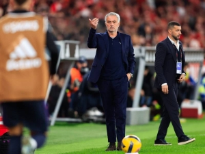 José Mourinho využil kličky v pravidlech UEFA a zajistil si výhodu před odvetou s Realem Madrid