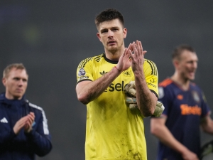 Přestupové spekulace: Newcastle hledá nástupce Popa, hvězdička Tottenhamu v hledáčku gigantů