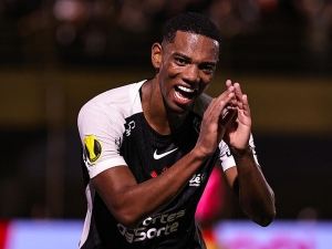 AC Milán je před podpisem talentovaného Brazilce. Doma ho nahradí bývalá hvězda Manchesteru United