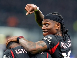 AC Milán zpět v boji o titul? V největším italském derby obralo Inter