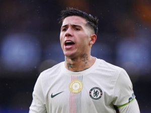 Enzo Fernández se znovu opřel do vedení Chelsea. Zkritizoval vyhazov Enza Marescy