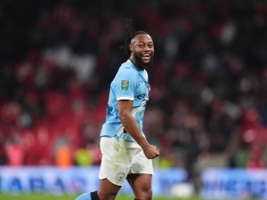 Semenyo si po finále s Arsenalem pochvaloval zisk trofeje a rýpl si do obránce Gunners