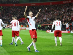 Barcelona otočila. Lewandowskimu nabídla novou smlouvu, ve hře je konec Torrese