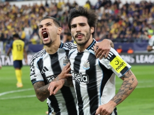 Sandro Tonali, nebo Bruno Guimarães? Manchester United má údajně jasno