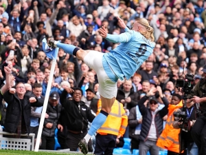 Liverpool dostal výprask od Manchesteru City a končí v FA Cupu. Haaland ho vyprovodil hattrickem