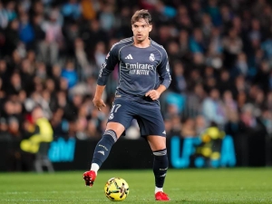 Kam zmizel obránce Realu Madrid Raúl Asencio? Po hádce s trenérem Arbeloou dostal tvrdý trest