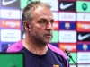 Flick nechápe selhání videa a ignoruje útoky z Realu Madrid. Barcelona se po křivdě obrátila na UEFA