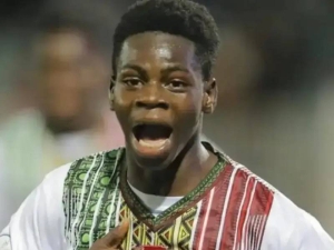 Barcelona loví v Africe: Do akademie míří obří talent, Deco předběhl Chelsea