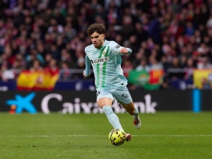 Barcelona zvažuje návrat ztraceného syna. Křídelník Realu Betis by mohl být náhradou za Rashforda