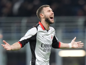 Nový Vidič? Manchester United se zajímá o srbského obránce ze Serie A