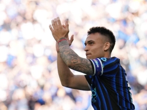 Přestupový cíl Barcelony Lautaro Martínez zůstává v Itálii: Pokud mě nevyhodí, nikam nejdu