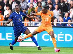 Šok v Nantes: Francie v generálce před mistrovstvím světa prohrála s Pobřežím Slonoviny