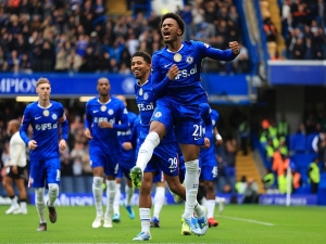 Proč Chelsea prodala Cucurellu? Šanci prý dostane nizozemský talent, musí ale přijít výrazné zlepšení