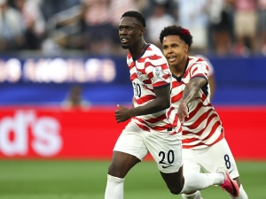 Americká hvězda mistrovství světa si řekla o velký přestup. Dopadne návrat do Premier League?