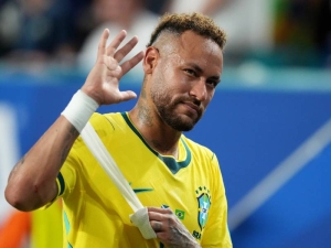 MS 2026: Neymar po zranění opět na trávníků. Vysekl poklonu Messimu