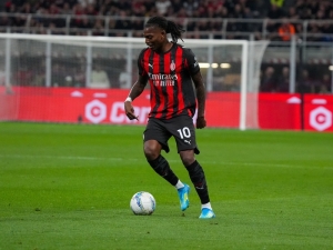 Tottenham chystá další velkou posilu. Tento týden rozhodne jednání o Rafaelu Leãovi