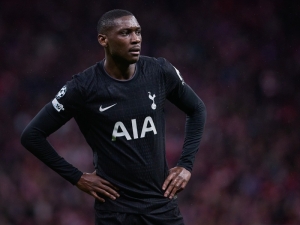 Tottenham mění plány. Místo Kroupiho usiluje o návrat Kola Muaniho