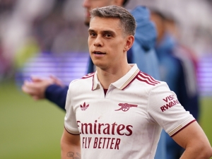 Leandro Trossard opouští Arsenal. Beşiktaş získává zkušenou oporu
