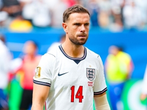 Šok na Stamford Bridge. Chelsea jedná o příchodu Jordana Hendersona