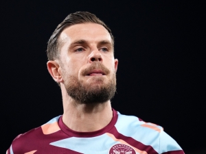 Hotovo: Chelsea oficiálně získala Jordana Hendersona. Zkušený lídr přichází zdarma