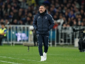 Přestupové spekulace: Tottenham hledá posily do útoku. Manchester United chystá ambiciózní krok