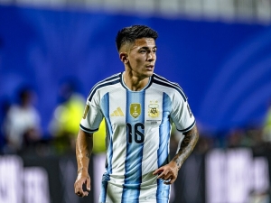 Argentinský reprezentant Almada se vrací domů. Z Atlética přestupuje do River Plate