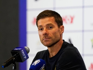 Tvrdá filosofie Xabiho Alonsa v Chelsea: Proč nechal hrát proti AC Milán úplně vyčerpaného hráče?