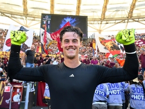 PSG přišlo o posilu do branky. Na koho se zaměří po Suzukim?