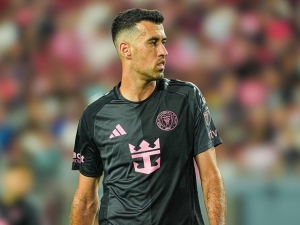 Sergio Busquets je zpět v Barceloně. Ve svém domovském klubu začíná s trénováním