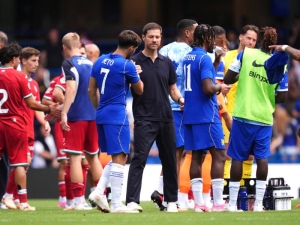 Chelsea a obrovská čistka kádru: Alonso vyřadil 12 hráčů a řeší budoucnost hvězd