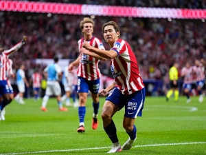 Atlético Madrid začalo ligovou sezónu výhrou nad nováčkem. Trefila se posila z PSG i mistr světa