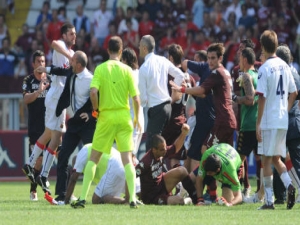 Velká bitka v utkání Torino – Genoa