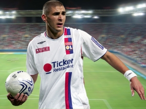 Benzema byl představen na San Bernabeu