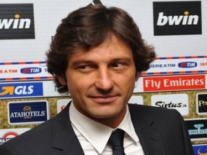 Leonardo: Doufám, že Pirlo zůstane v AC