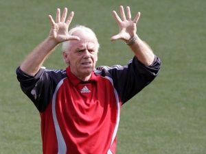 Poláci jsou bez trenéra, Beenhakker po debaklu skončil