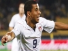 Americký fotbalista Davies havaroval, jeho stav je vážný