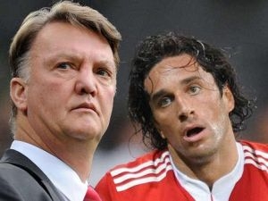 Louis van Gaal si v kabině Bayernu získává respekt i netradičními způsoby
