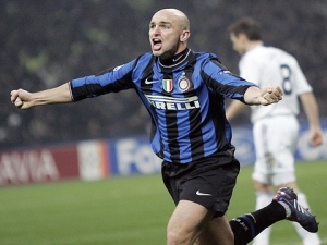 Souhrn 36. kola Serie A: Inter porazil Fiorentinu 3:1 a je blízko druhému místo, do Serie B sestupuje Brecia