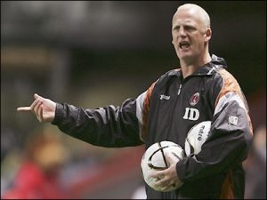 Novým manažerem Hull City je Iain Dowie