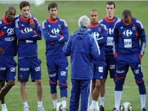 SLOUPEK: Je francouzské divadlo opravdu hodné MS?