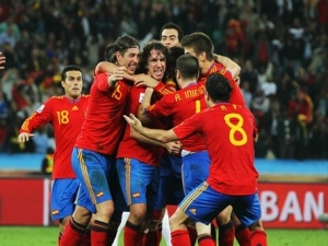 Španělé trénovali na Letné hlavně pro fotografy