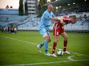 Obránce Dosoudil ze Slovanu Bratislava dostal trest na čtyři zápasy