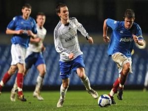 Sedmnáctiletý mladík McEachran z Chelsea uchvátil fotbalovou Anglii