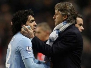 V Manchesteru City to vře. Tévez se pohádal s koučem, Balotelli se střetl s Boatengem