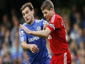 Chelsea má hlavní úkol na Anfield, zastavit kapitána Liverpoolu